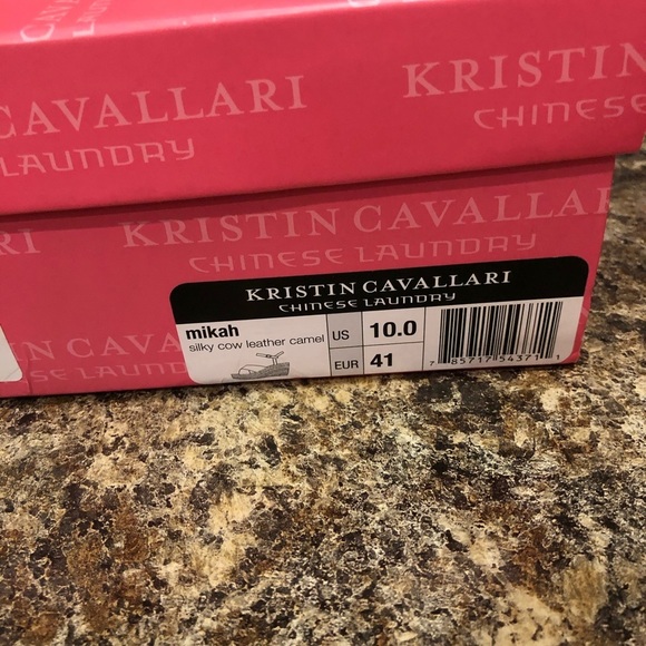 𝅺Kristin Cavallari by Chinese Laundry wedge sandal - Picture 8 of 8